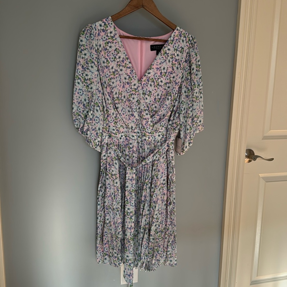 Laundry by Shelli Segal dress